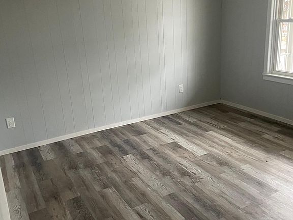 5th image of 525 W Morris St #B