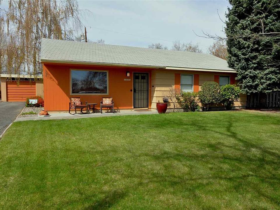 1st image of 1311 Acacia Ave