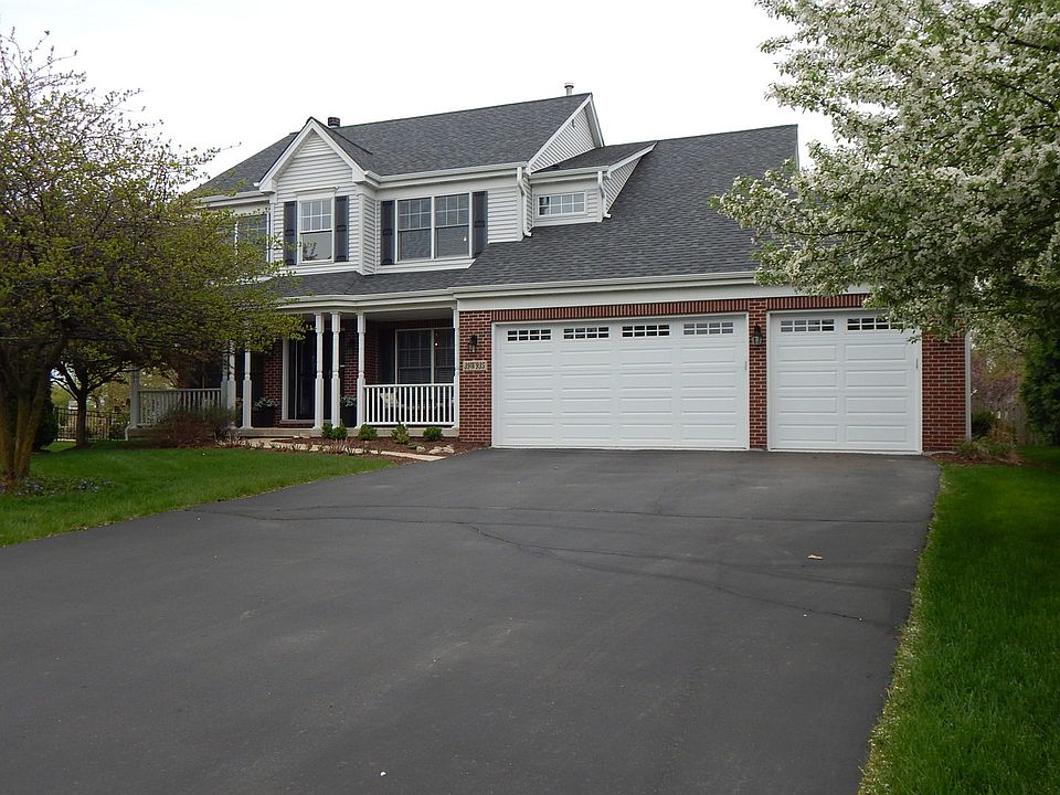 1st image of 39W935 Berkshire Ct
