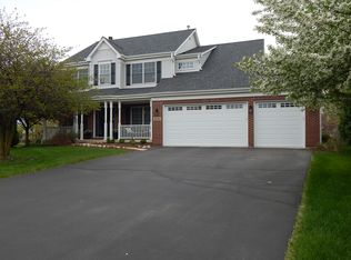 39W935 Berkshire Ct, Geneva, IL 60134