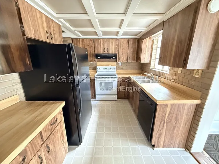 3115 Buckingham Ave — Photo 11