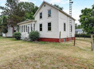 632 W Conant St, Portage, WI 53901