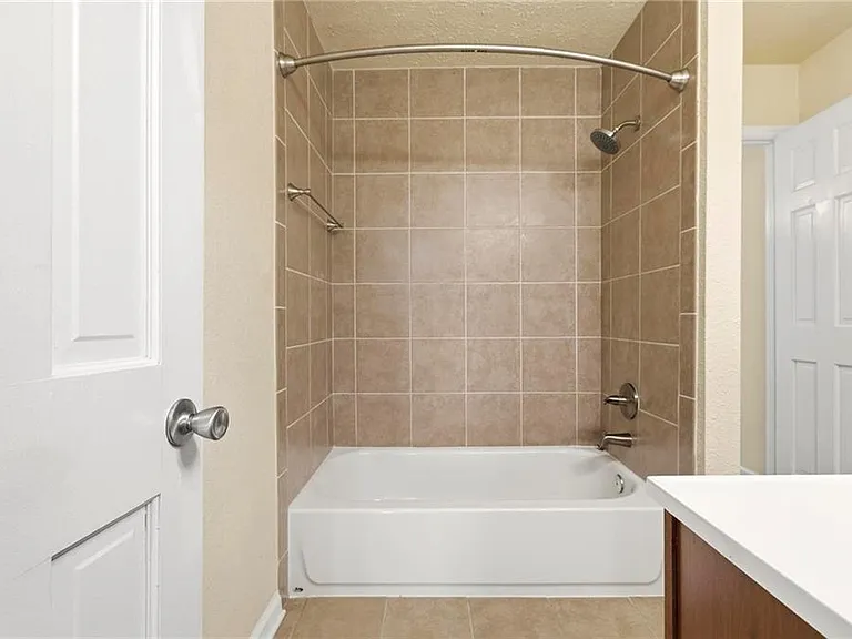 245 Winding River Dr #E — Photo 19