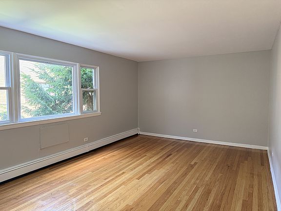 4th image of 7824 S South Shore Dr #2C