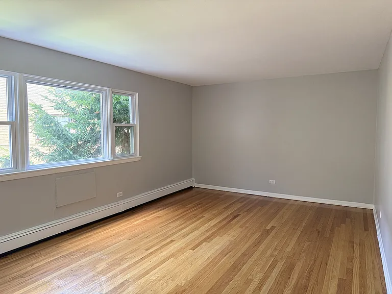 7824 S South Shore Dr #2C — Photo 4