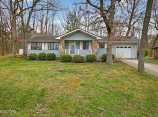 140 Lakeshire Dr, Crossville, TN 38558