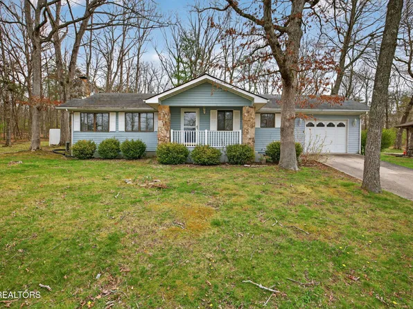 140 Lakeshire Dr, Crossville, TN 38558