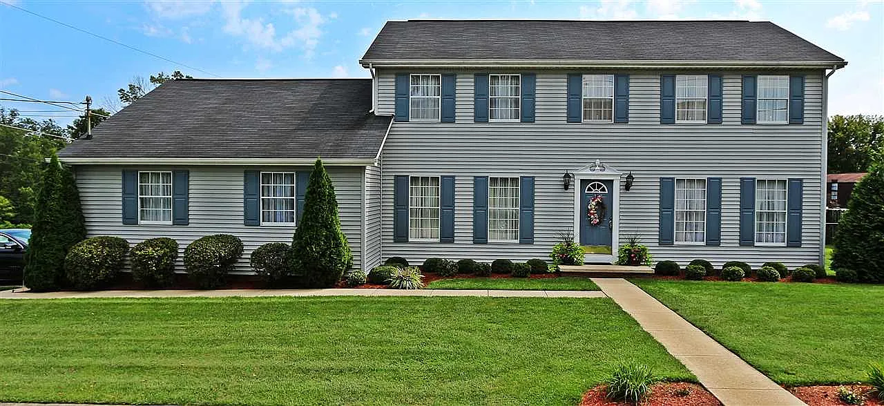 110 Forest Dr photo 1