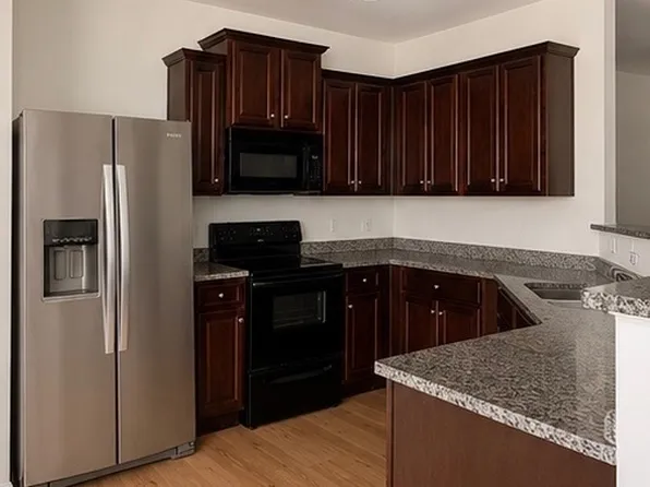 637 Oakside Pl, Acworth, GA 30102