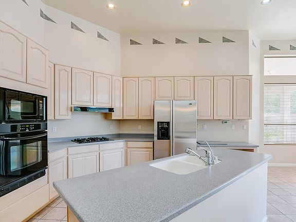 5th image of 5425 E Friess Dr
