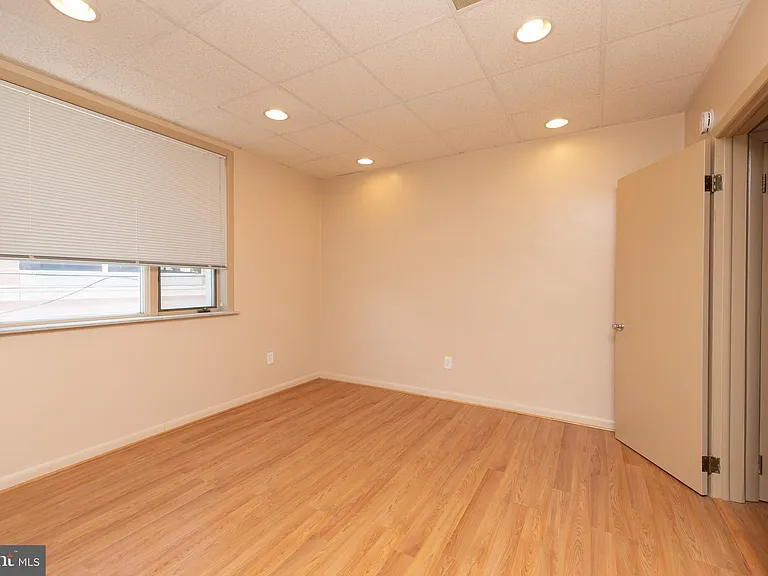 1317 Wolf St #2 — Photo 11