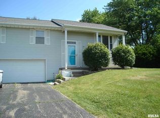 3821 W Cedar Hills Dr, Dunlap, IL 61525