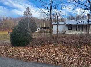 222 Stonewall Rd, Fancy Gap, VA 24328