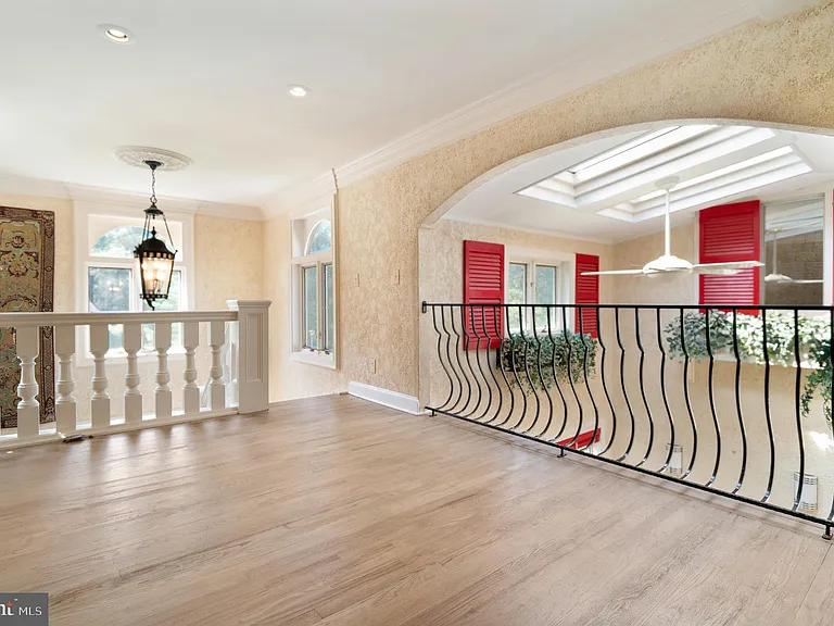 15729 Holly Grove Rd — Photo 41