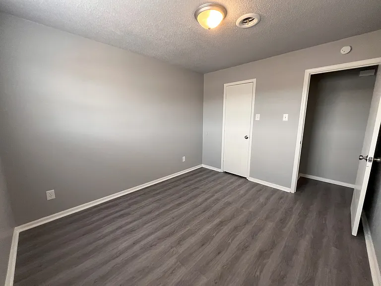 4607 Yorkshire Dr #3 — Photo 10
