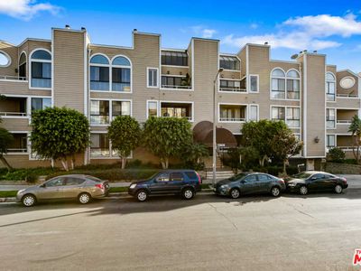 11808 Dorothy St APT 201, Los Angeles, CA, 90049
