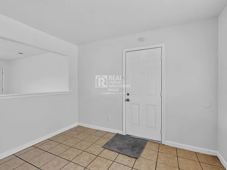 4525 Hunter St — Photo 17