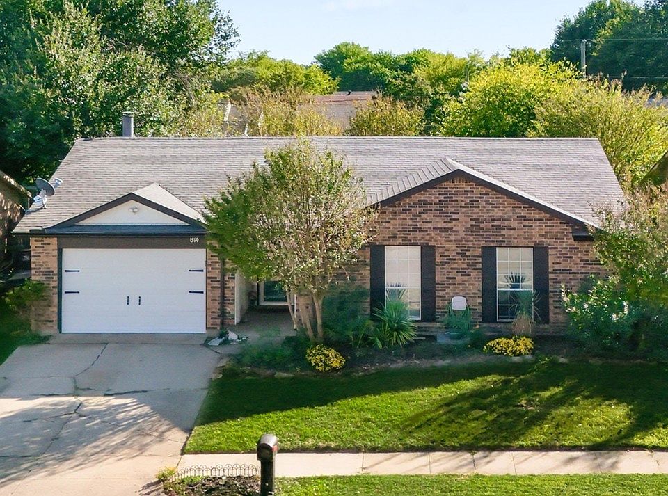 1st image of 814 W Embercrest Dr