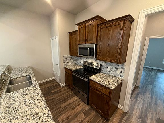 3rd image of 3349 Addison Way