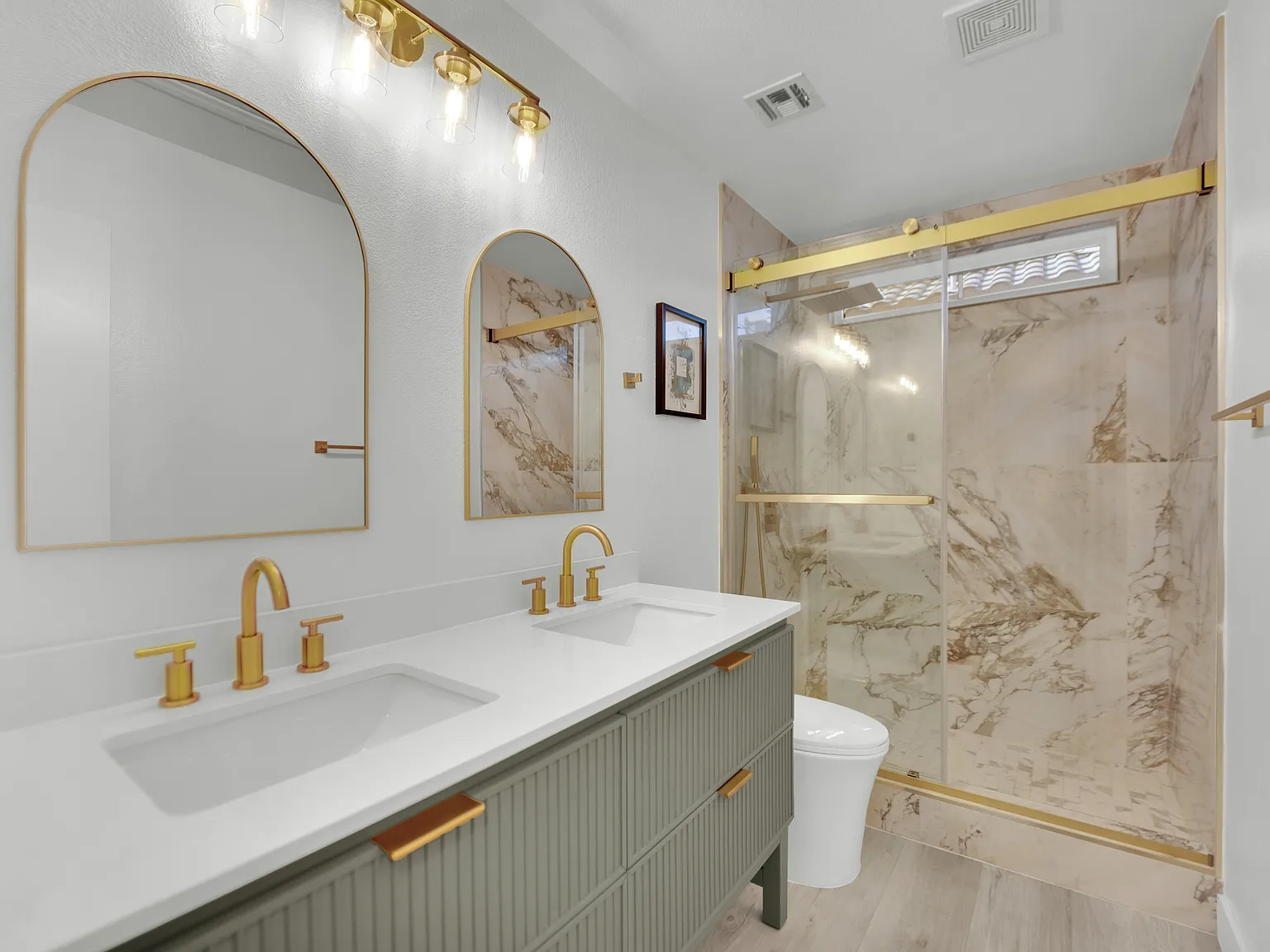 9645 Grapeland Avenue- - 1 — Photo 4