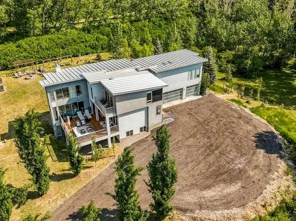 24008 241st Ave E, Foothills County, AB T1S 4B8