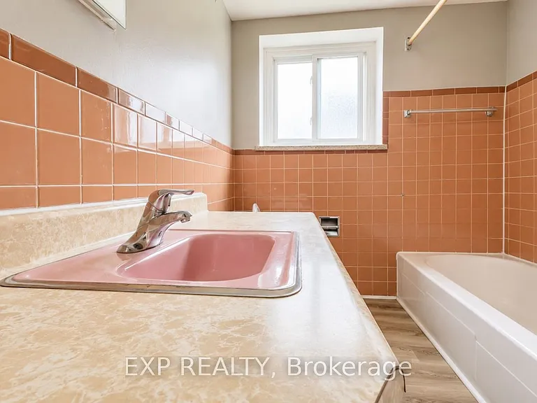 12 Westmount Rd W #9 — Photo 9