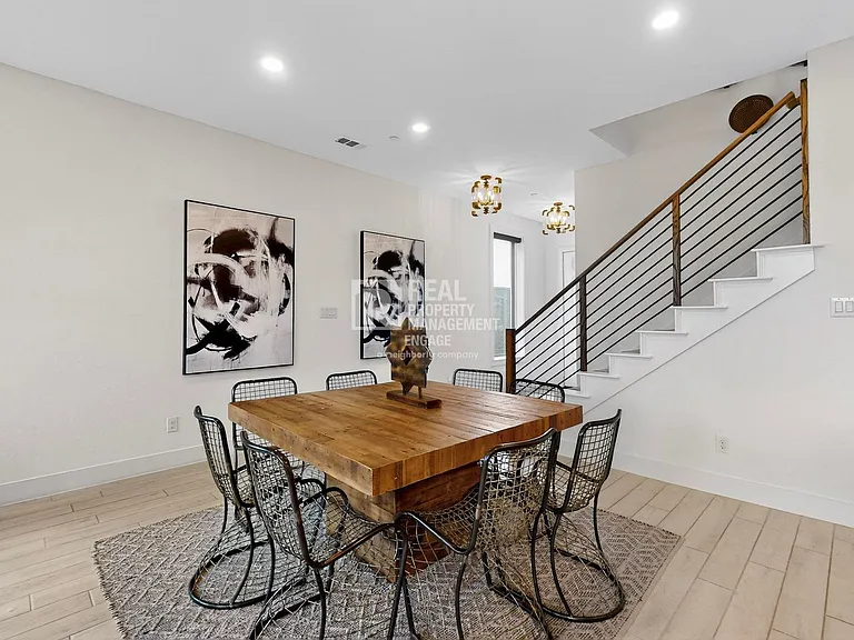 1077 Maverick Dr — Photo 9