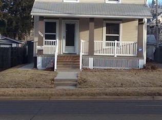 1604 1st Ave NW, Cedar Rapids, IA 52405