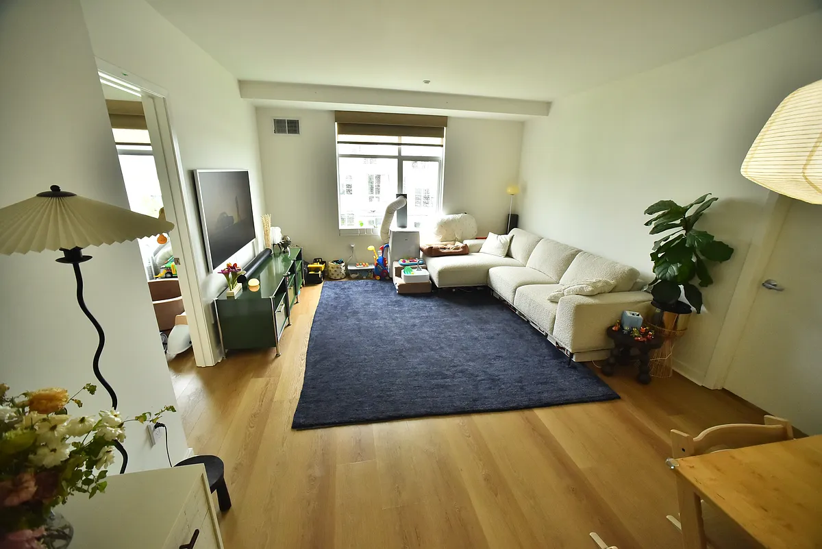 Building Photo - 451 Kansas St #558