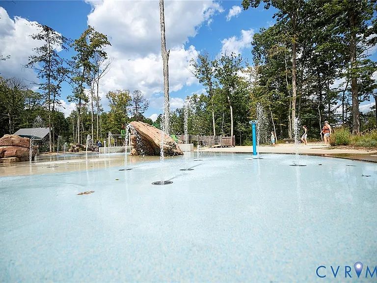214 Greenpark Rd — Photo 47