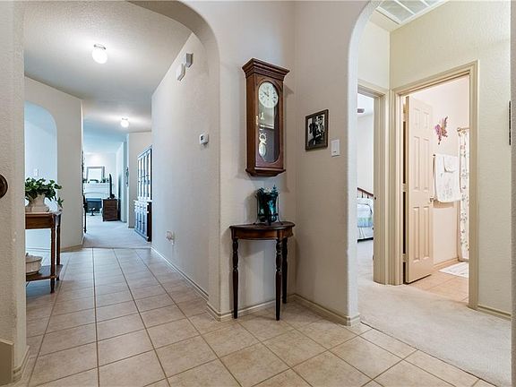 5th image of 13017 Sierra View Dr