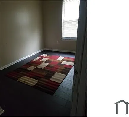 3 bed, 1200 sqft, $1,375 — Photo 2