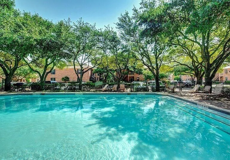 2255 Braeswood Park Dr #294 — Photo 27