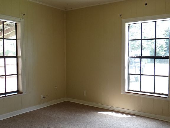 3rd image of 207 22nd St