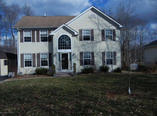 1121 Norfolk Rd, Tobyhanna, PA 18466