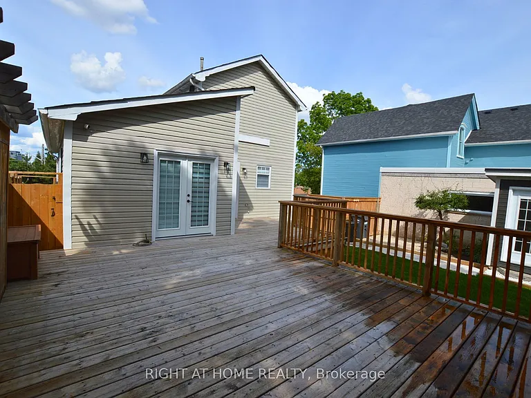62 Charles St — Photo 40