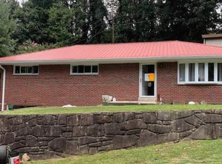 1942 Hardman Dr, Charleston, WV 25311