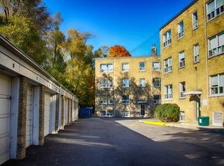 10 Saranac Blvd, Toronto, ON M6A 2L4