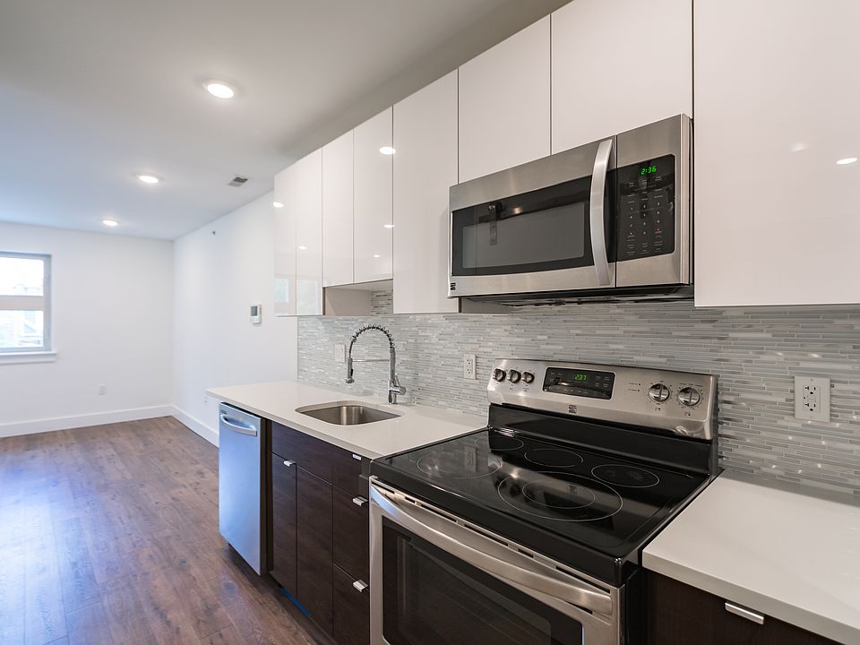 1st image of 1155 S 15th St Unit 206