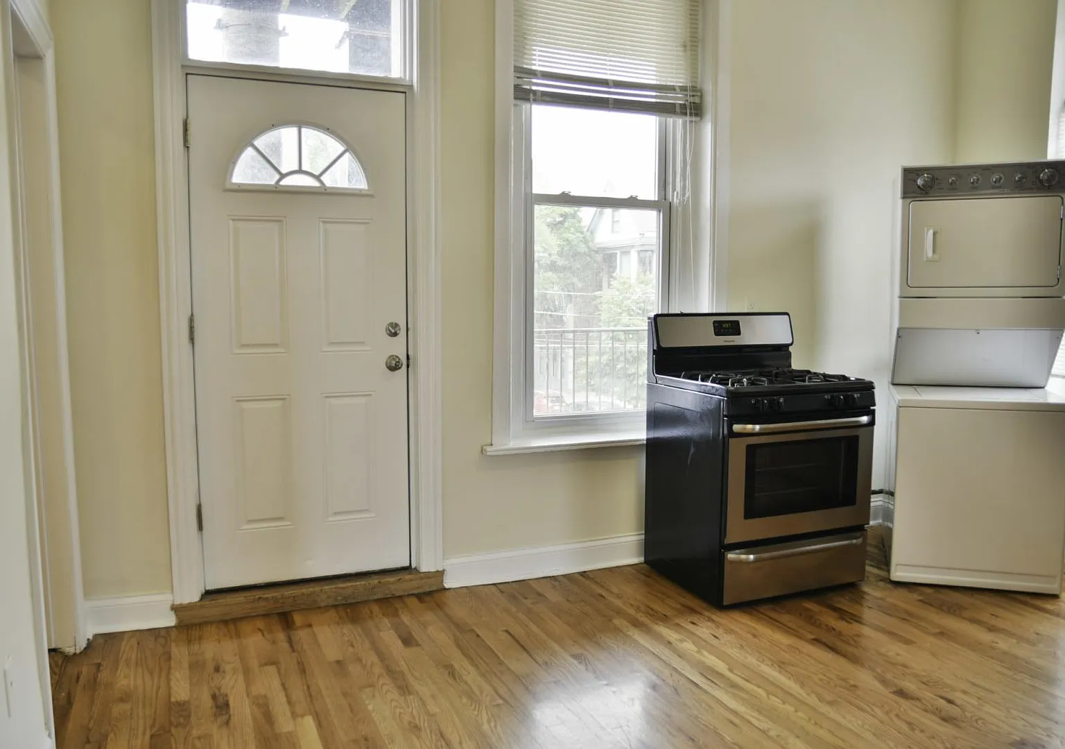 3358 North Sheffield Avenue #2 — Photo 1