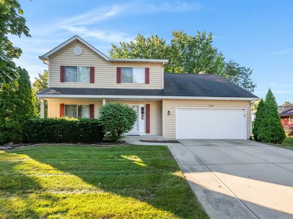 2355 Lakeside Dr, Aurora, IL 60504