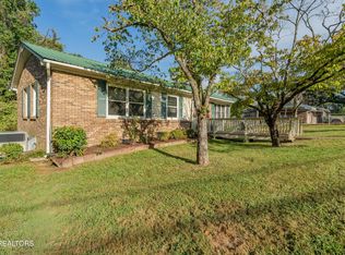 108 Alger Rd, Oak Ridge, TN 37830