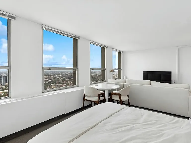 2626 N Lakeview Ave #3610 — Photo 5