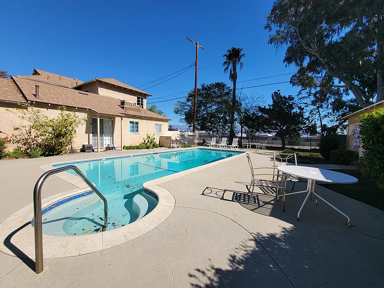 7249 Allott Ave — Photo 17