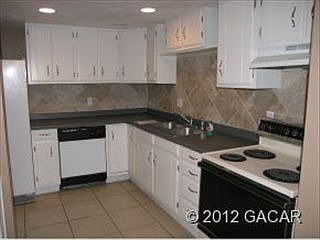 3rd image of 3053 NW 28th Cir