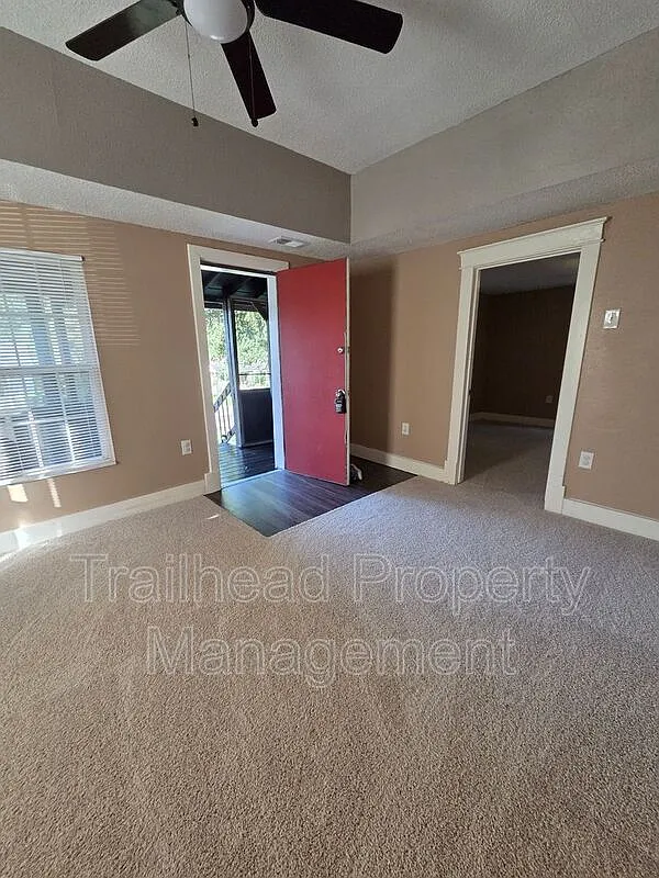 3 bed, 1.0 bath, 900 sqft, $1,499 — Photo 2