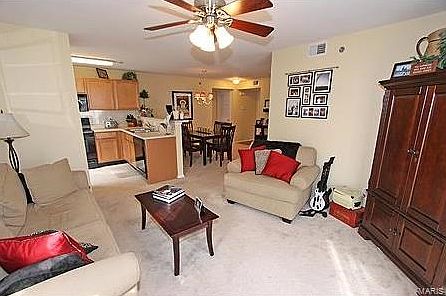 5th image of 1133 Arbor Creek Dr APT 2D