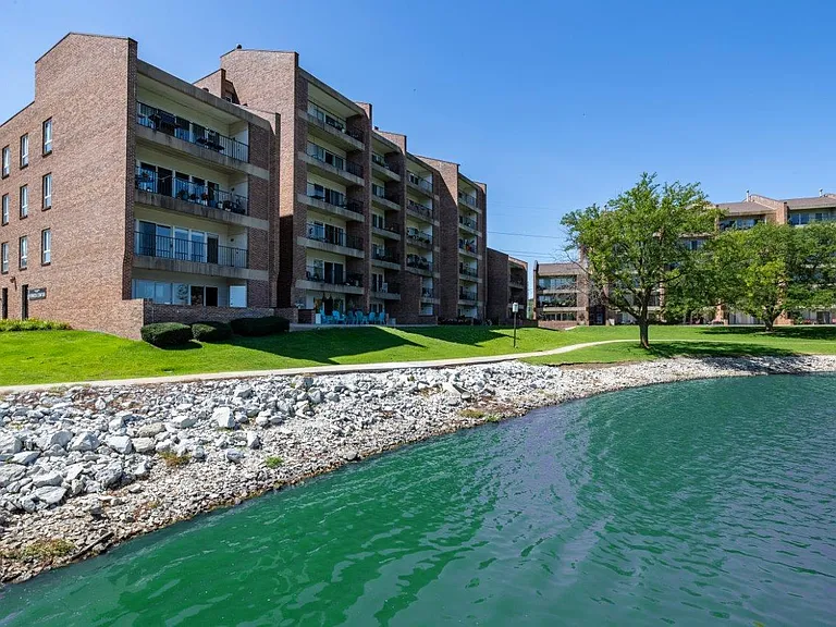 Regency Lakeside Apartment Homes — Photo 35
