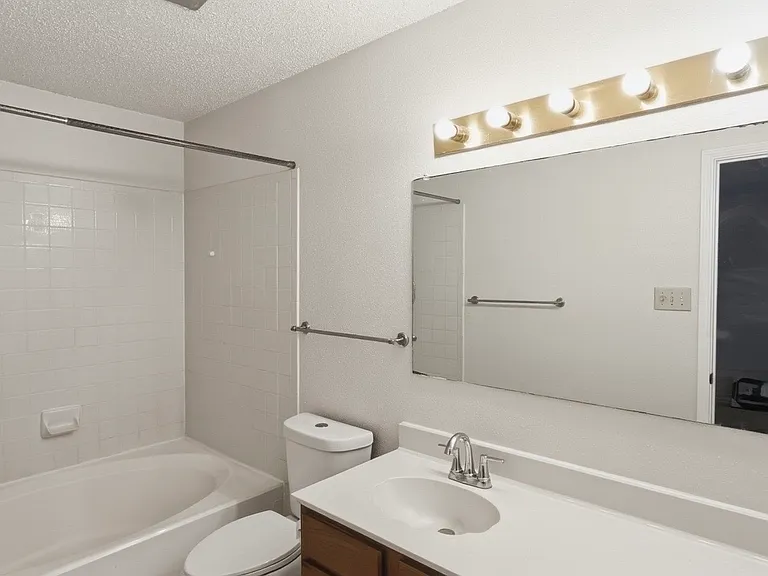 227 Burlington Dr — Photo 9