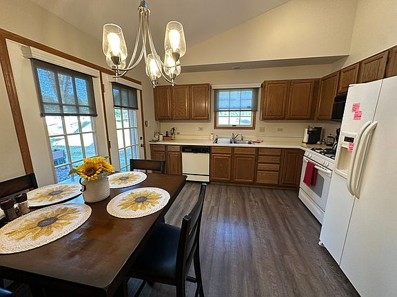 5th image of 8533 Sandalwood Dr